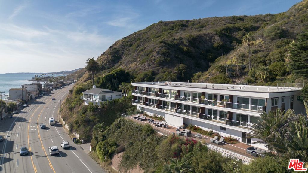 20747 Pacific Coast Highway Unit 14 — photo