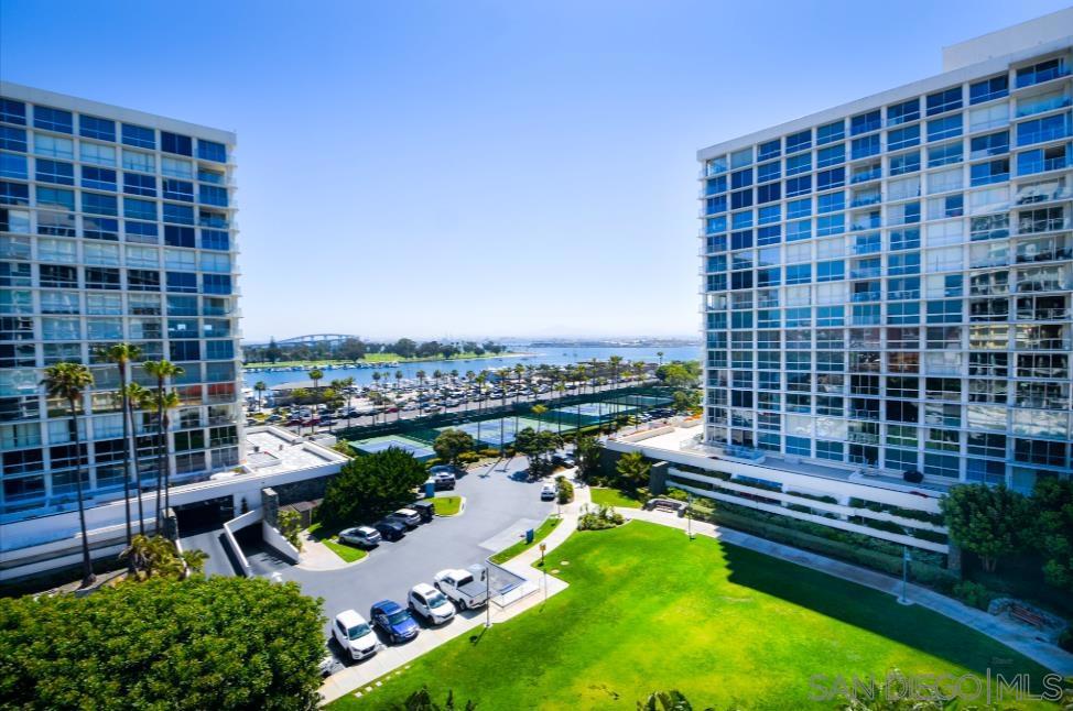1720 Avenida Del Mundo 607 — photo