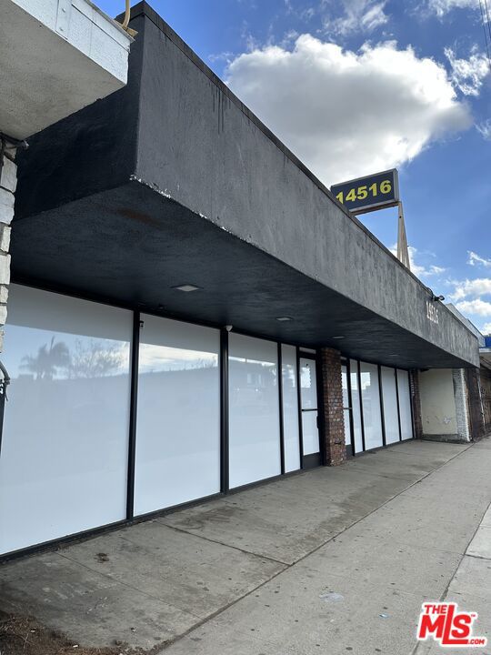 14516 Crenshaw Boulevard — photo