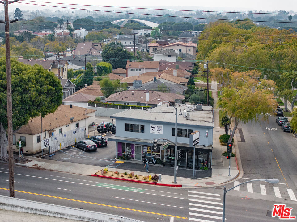 4309 4311 Overland Avenue — photo