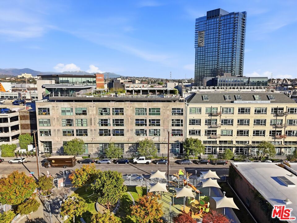 530 S Hewitt Street 533 — photo