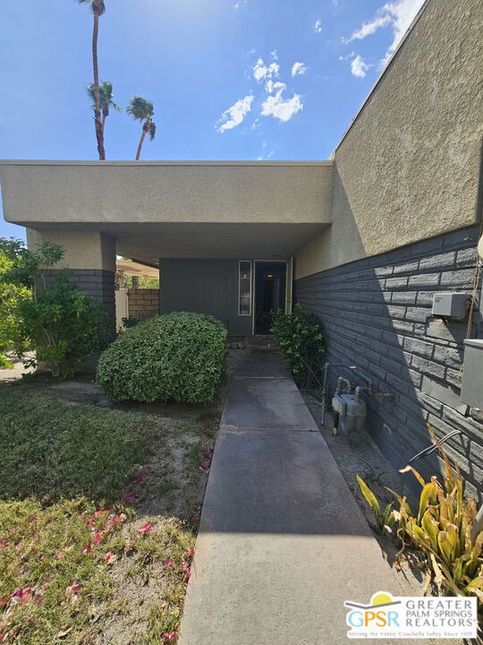 1333 Sunflower Circle — photo