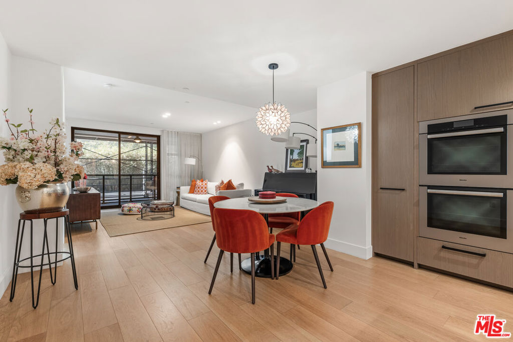 10777 Wilshire Boulevard Unit 201 — photo