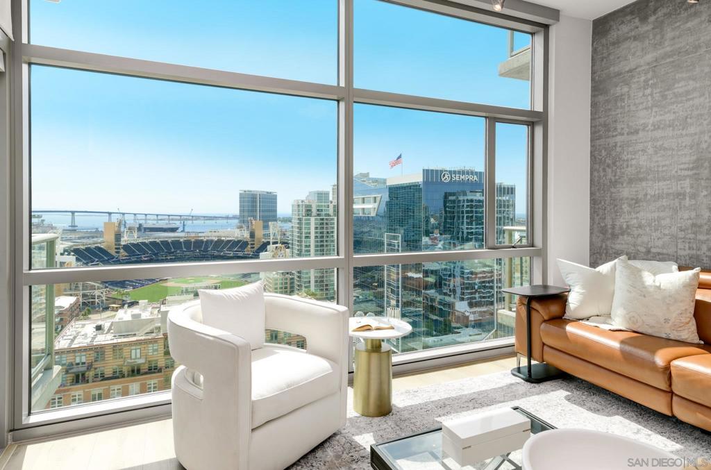800 The Mark Ln 2206 — photo