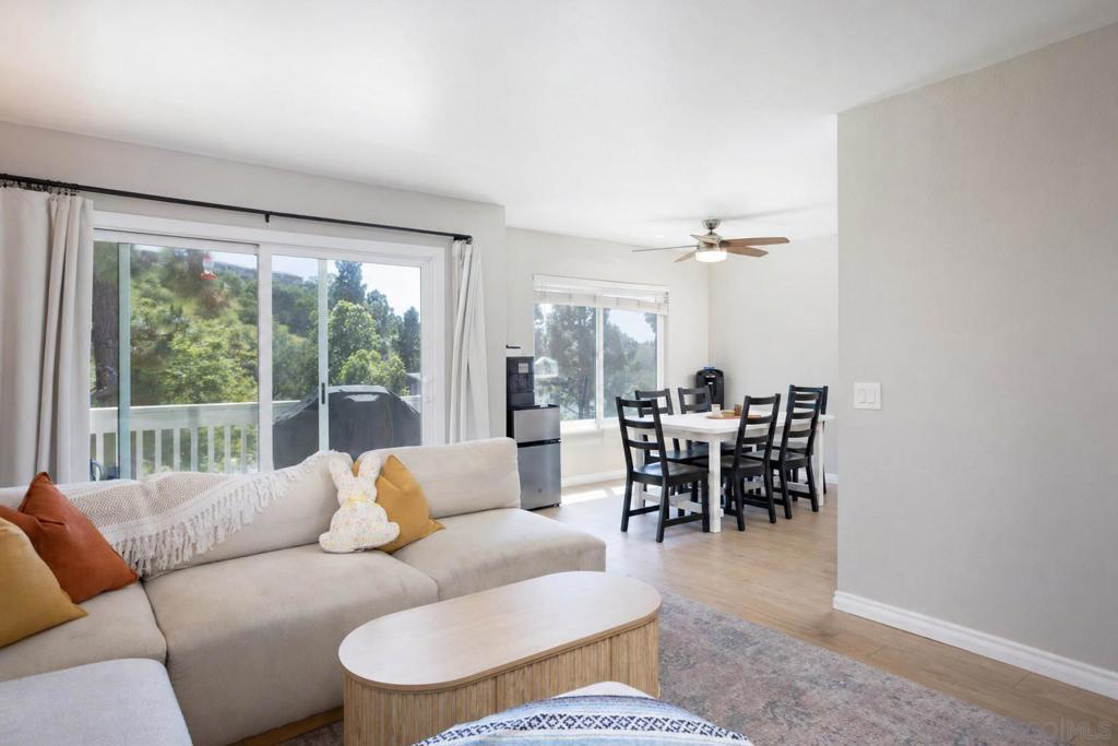 4241 Mesa Vista Way, Unit 5 — photo