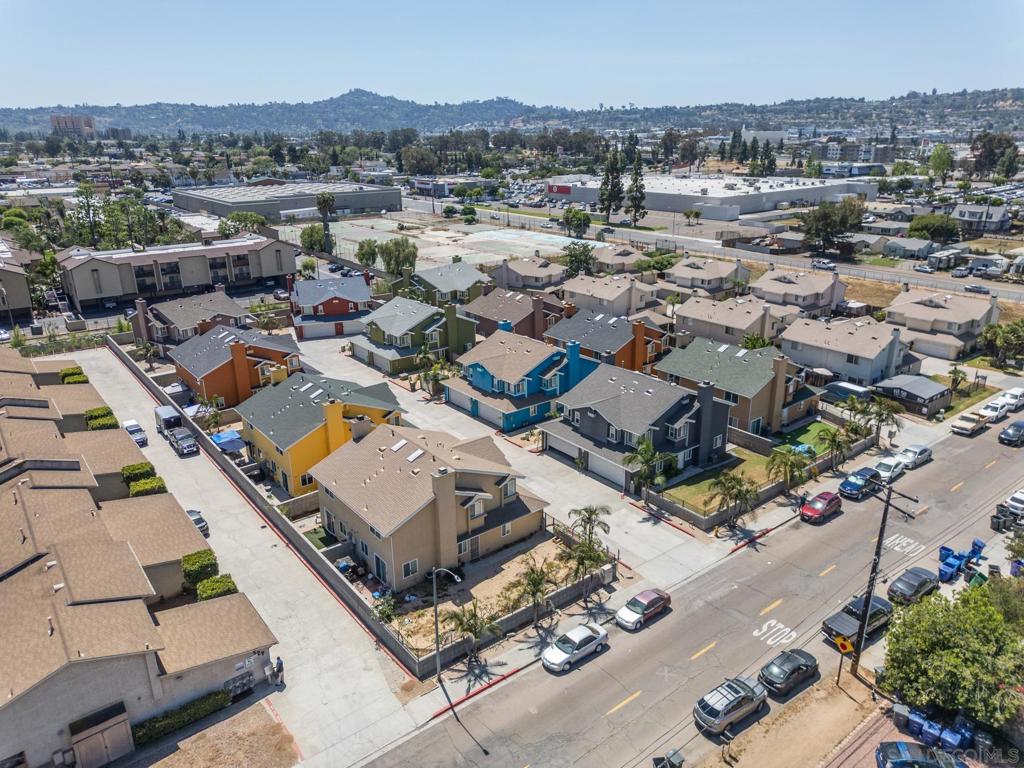 445 Hart Drive — photo