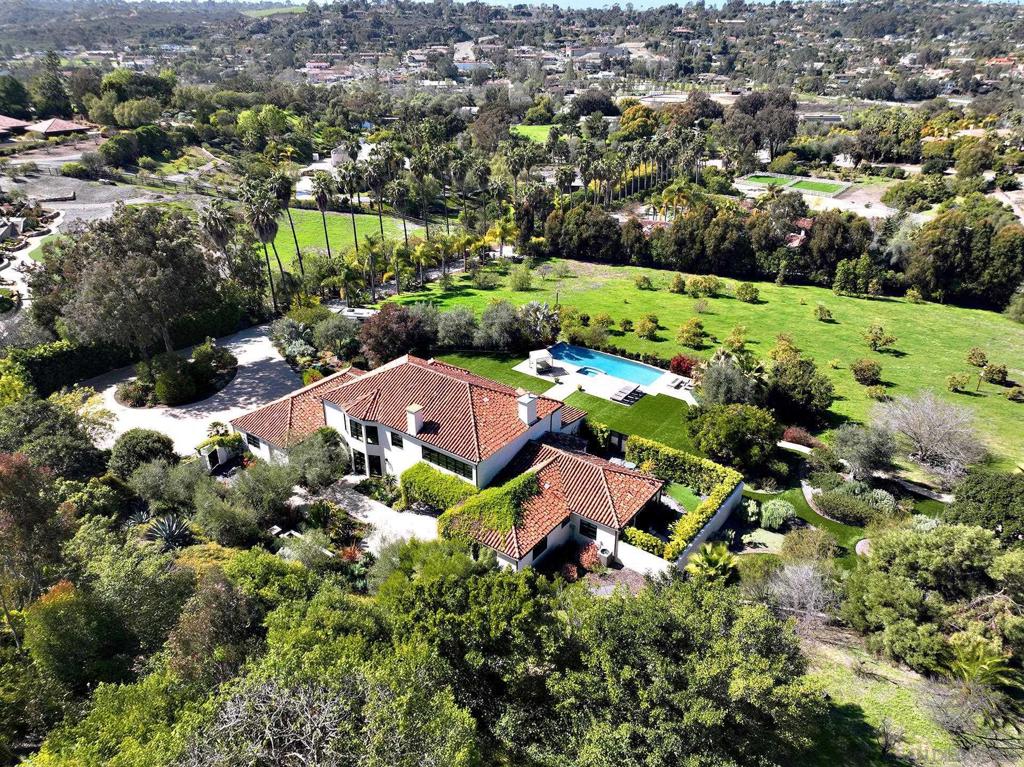 4773 El Mirlo — photo