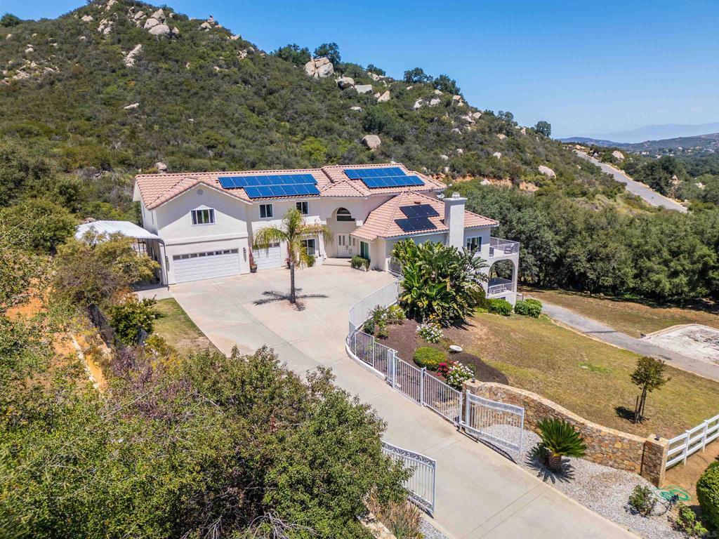 18380 Avenida Caleta — photo