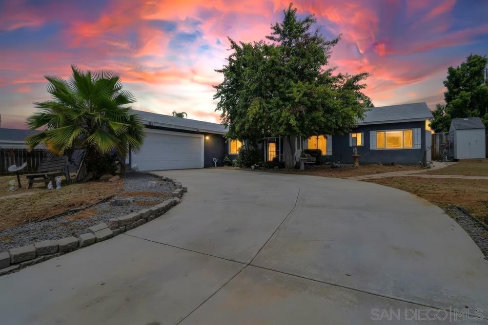 121 S Stephanie Lane — photo
