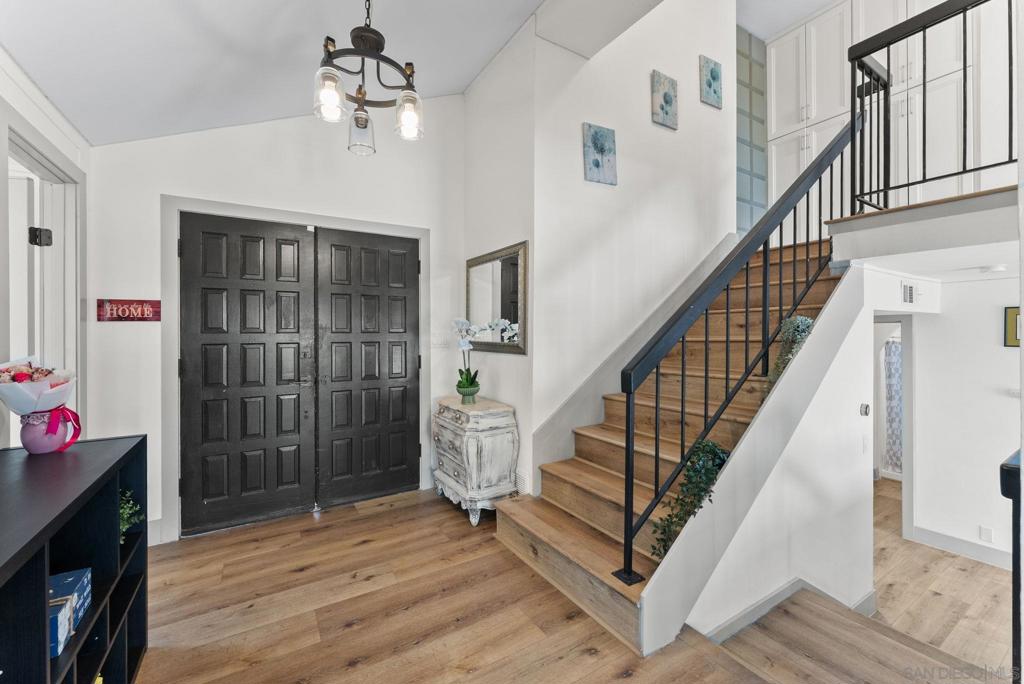 10111 Cliffwood Dr — photo