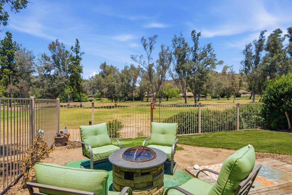 29402 Circle R Greens Dr — photo