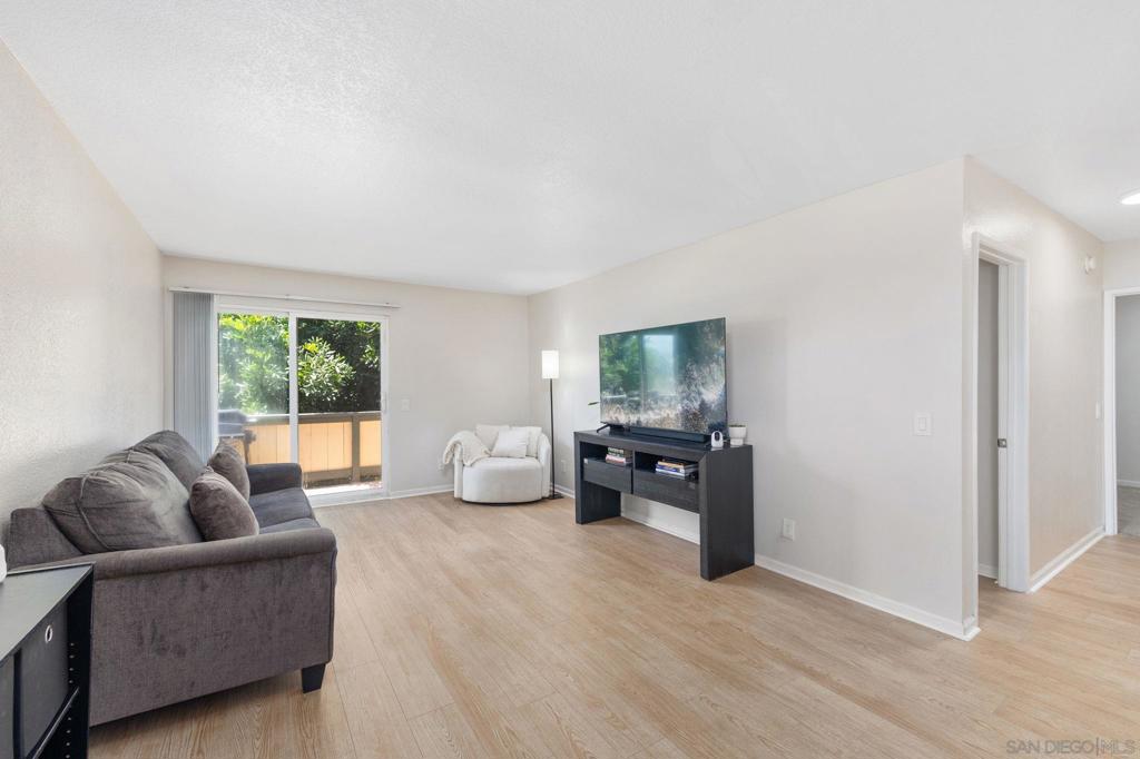 868 E Alvarado 28 — photo