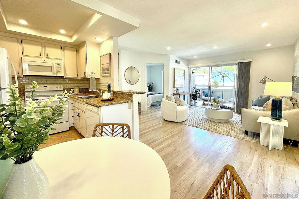 8811 Gilman Dr H — photo