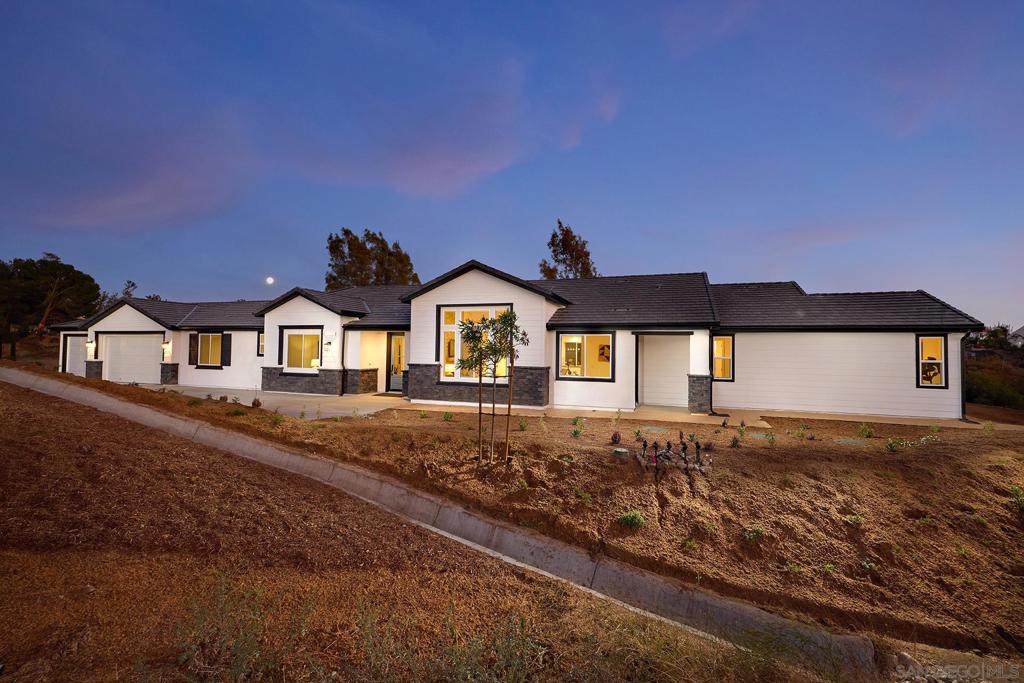 39301 Corte Venture — photo