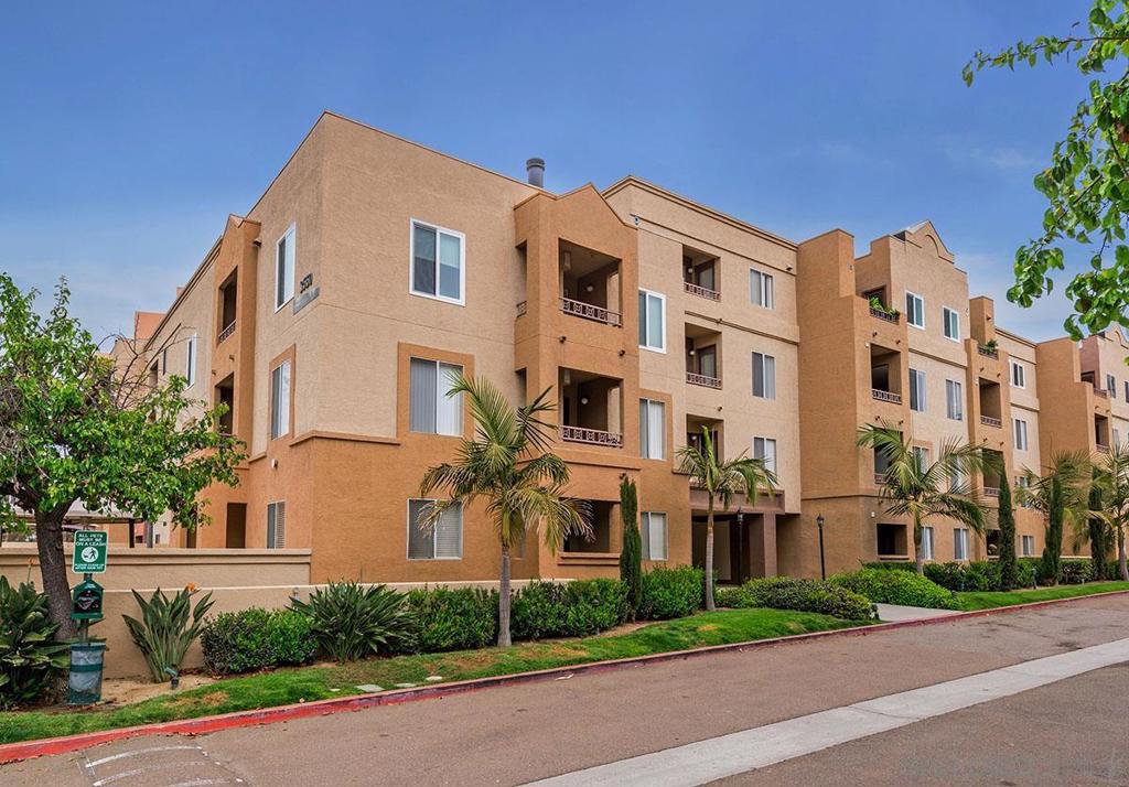 3550 Lebon Dr 6227 — photo