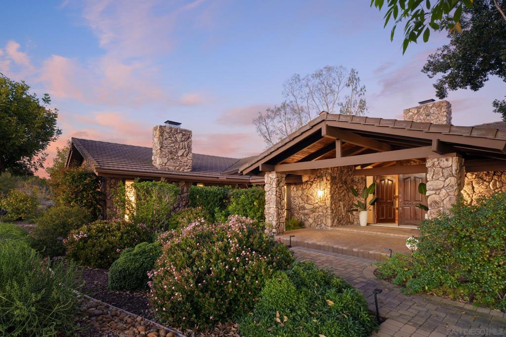15943 Ranch Hollow Rd — photo