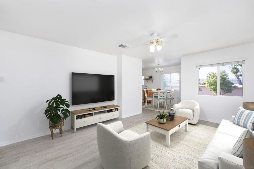 9728 Marilla 615 — photo