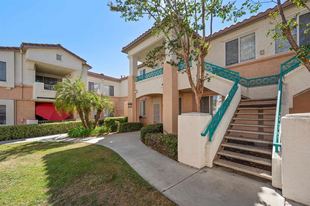 11454 Via Rancho San Diego 208 — photo