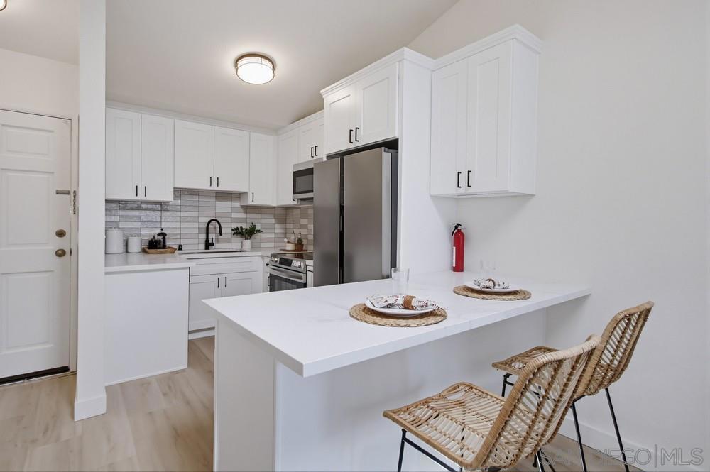 2909 Keats St 11 — photo