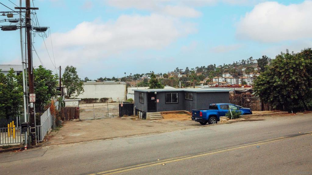 1424 Presioca St. — photo