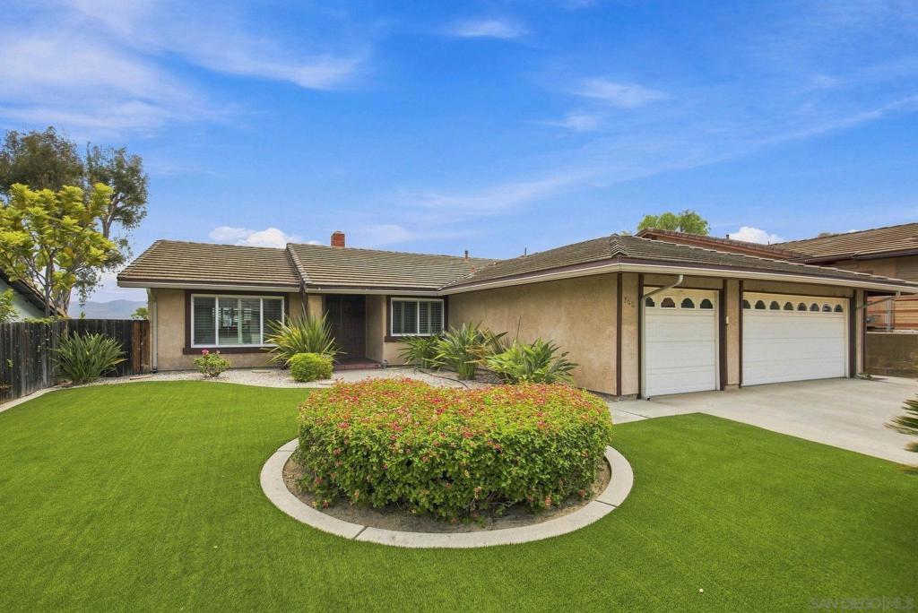 303 Dewane — photo
