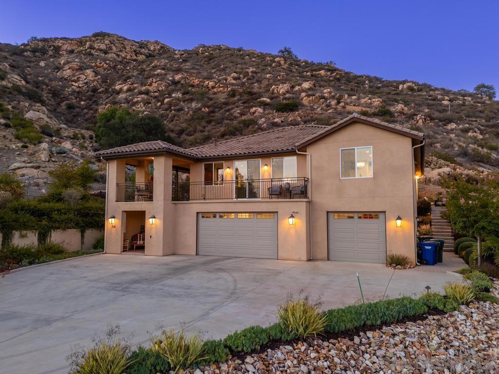 718 Stoneybrae Pl — photo