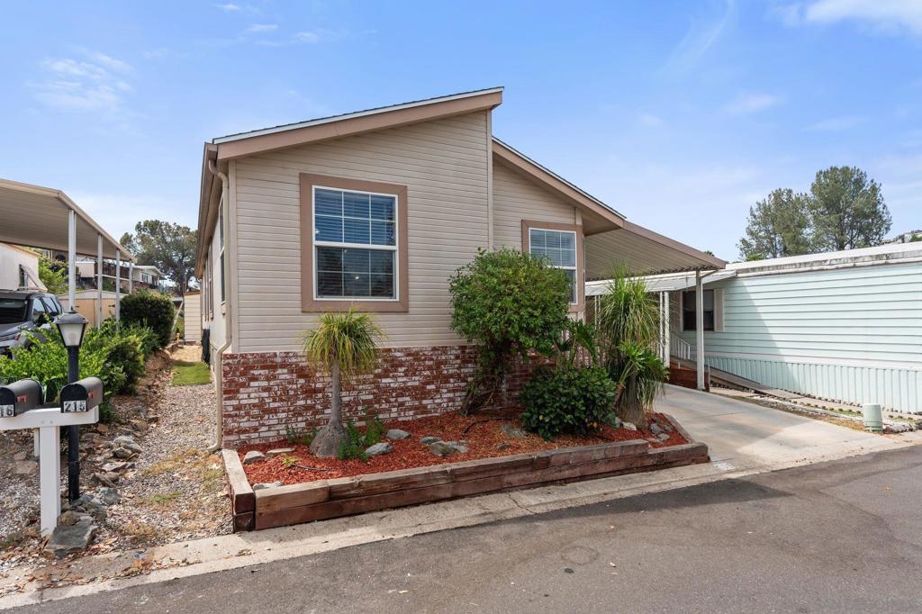 9395 Harritt Spc 215 — photo