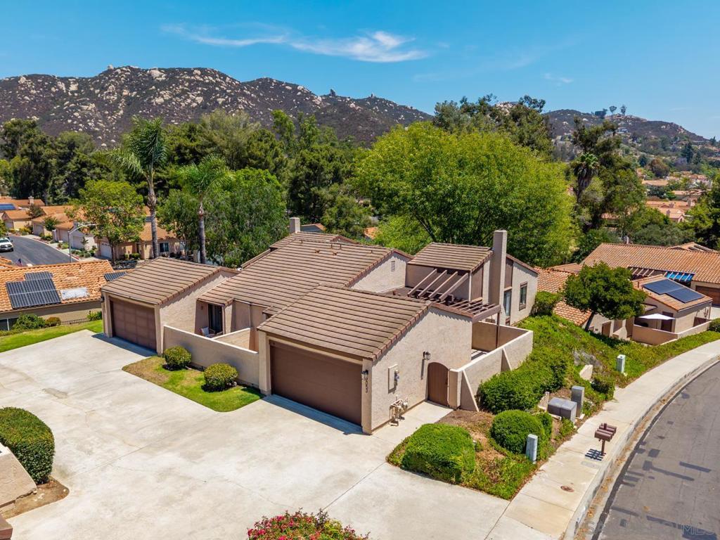 2053 Golden Circle Dr — photo