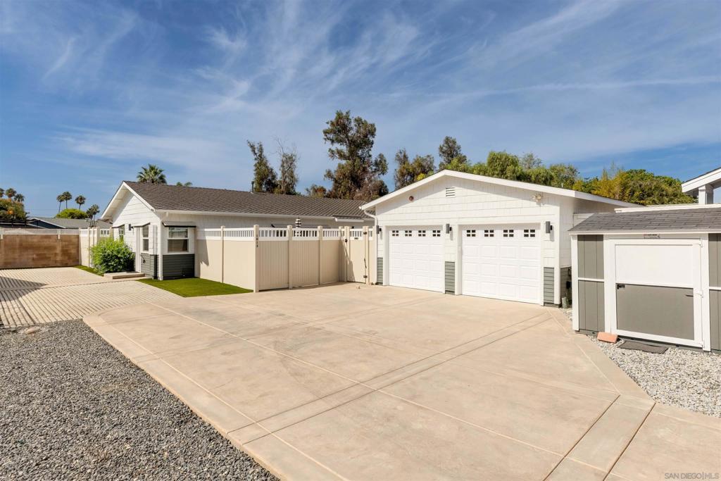 1011 13 Knowles Ave — photo