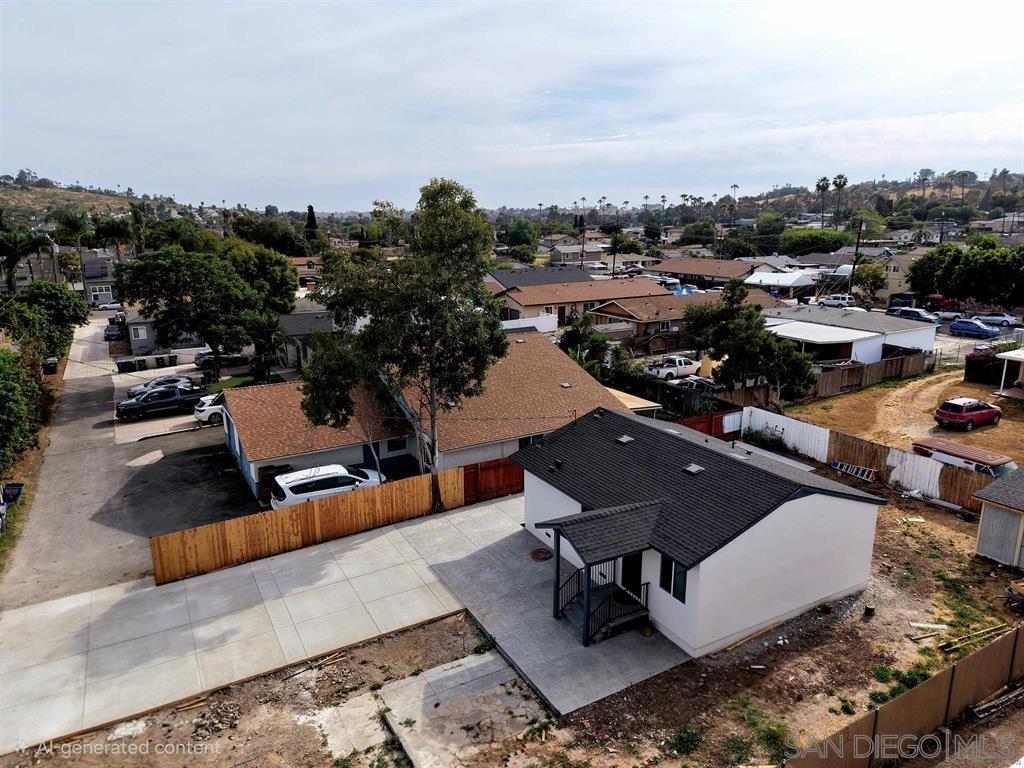 8836 Valencia St — photo