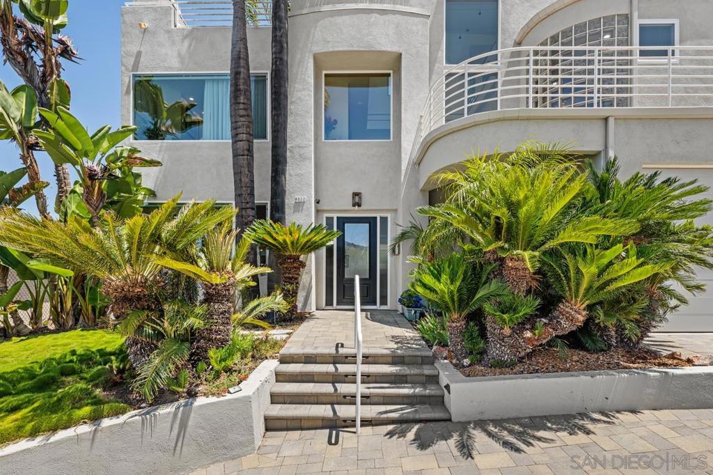 2388 Juan Street — photo
