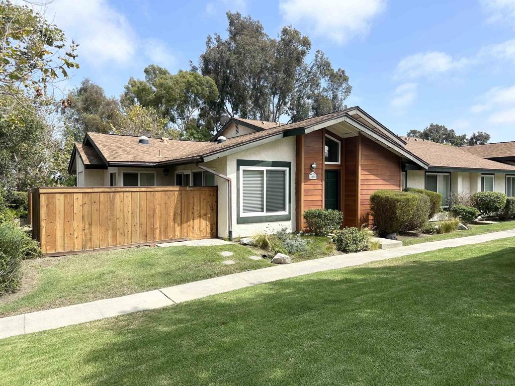 2035 Shadytree Ln — photo
