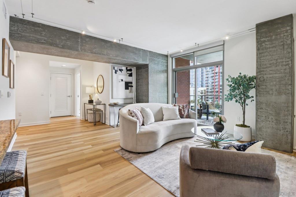 800 The Mark Lane 607 — photo