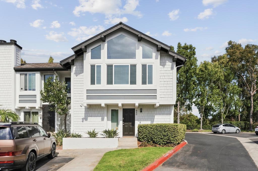 849 Bluebell Ct — photo