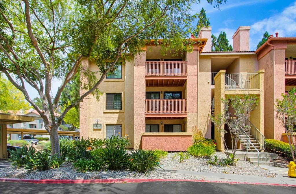 12039 Alta Carmel 147 — photo