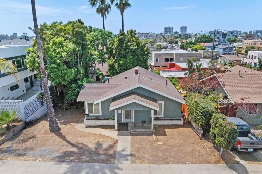3784 Villa Terrace — photo
