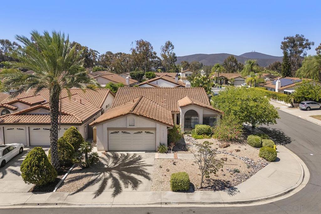 11821 Calle Parral — photo