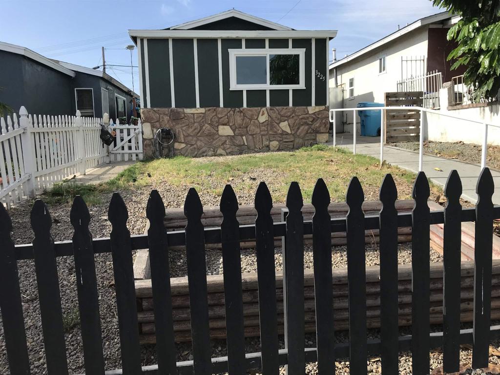 3225 Logan Ave — photo