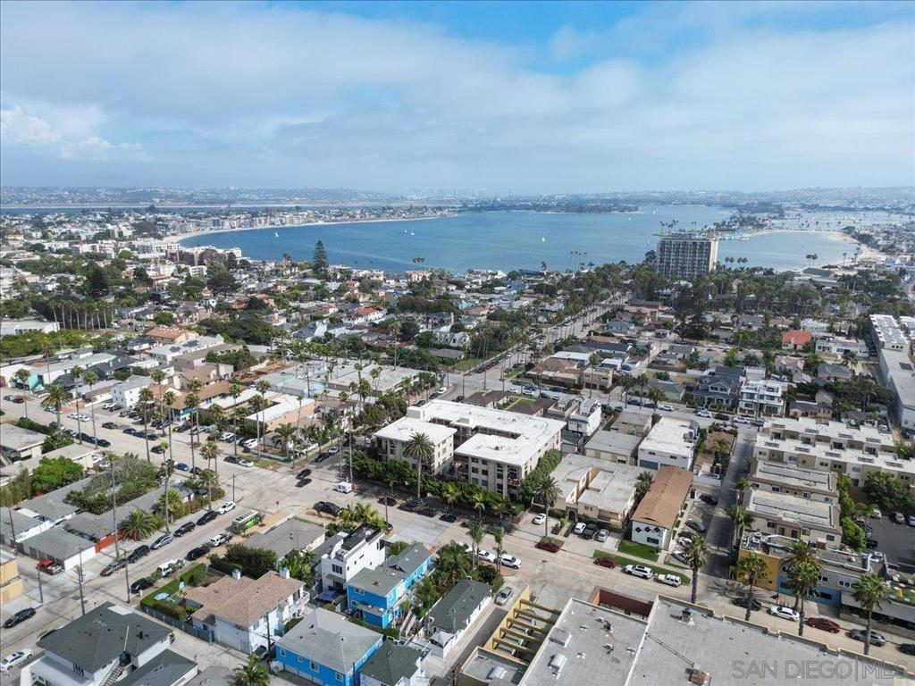 881 Thomas 26 — photo