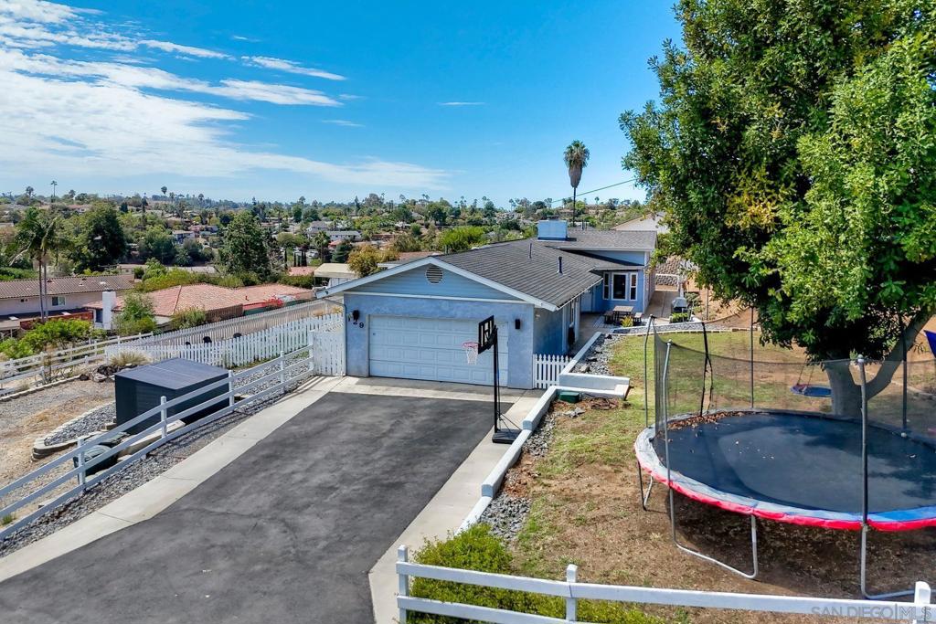 129 Avalon Drive, Vista, CA 92084 — photo 3