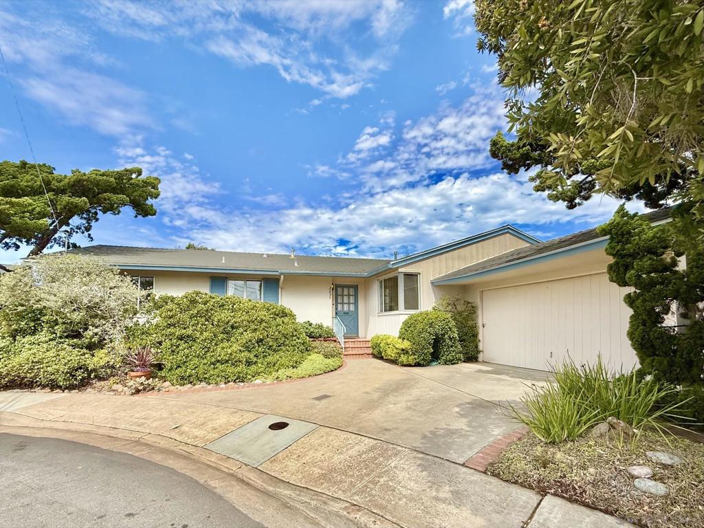 2235 Milton Court — photo