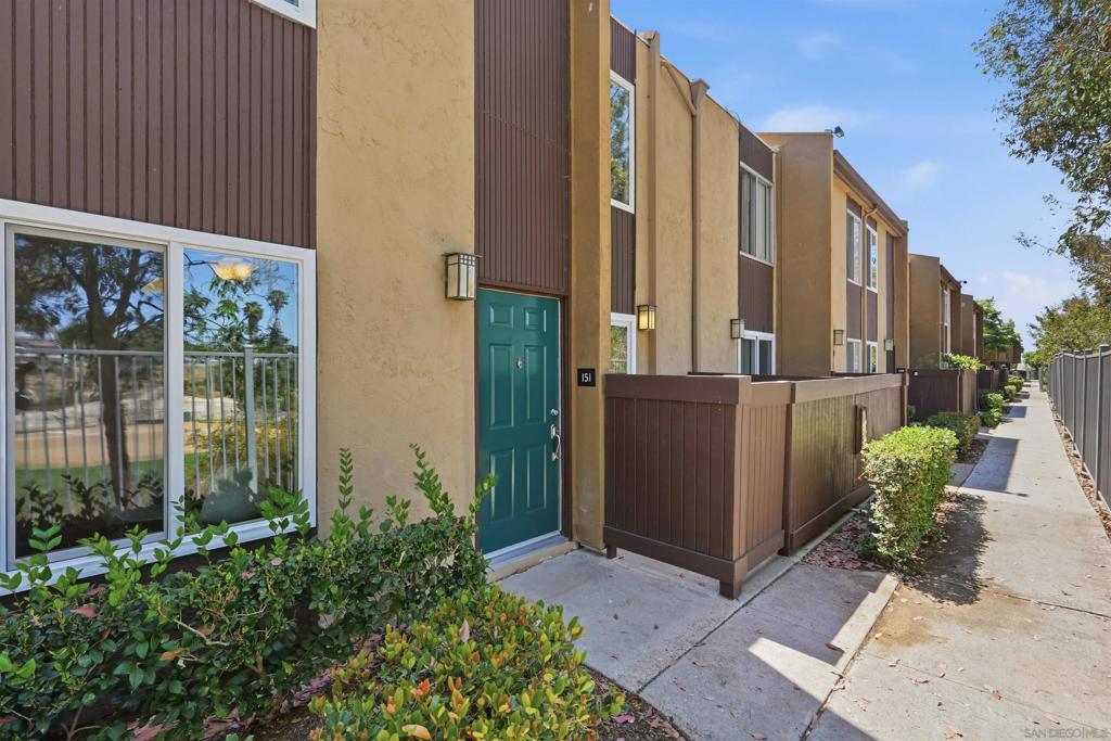 3454 Castle Glen Dr 151 — photo