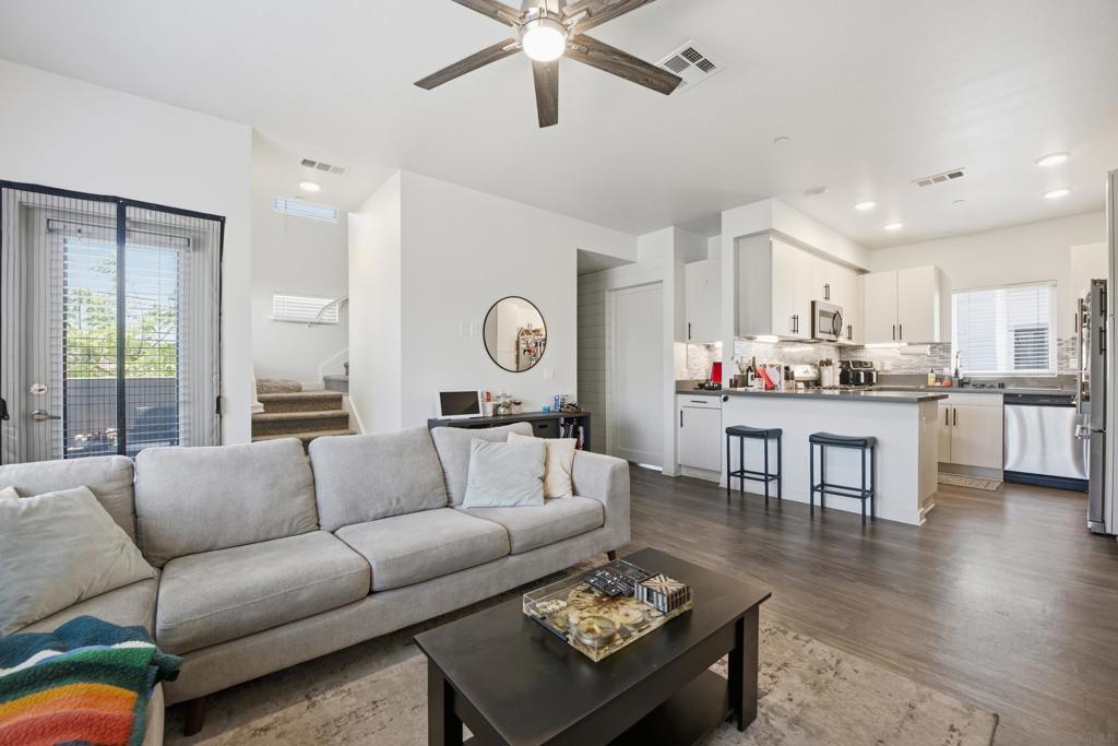 4464 Ocean View Boulevard 1 — photo
