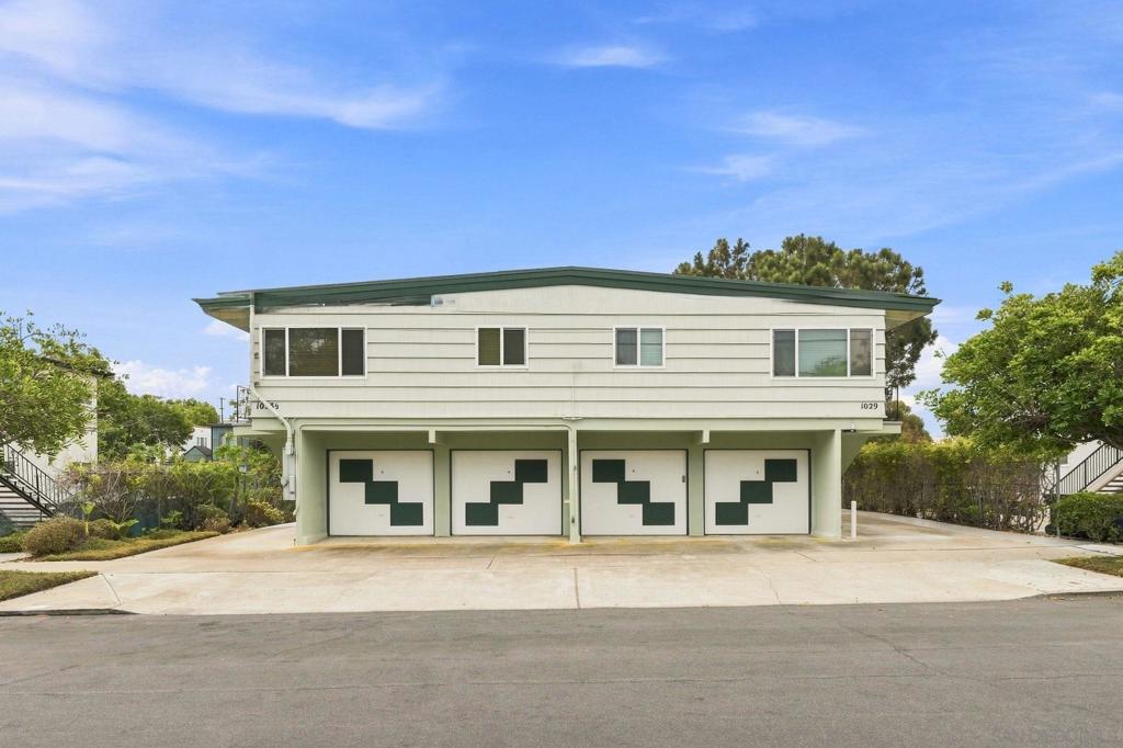 1029 Hayes Ave — photo