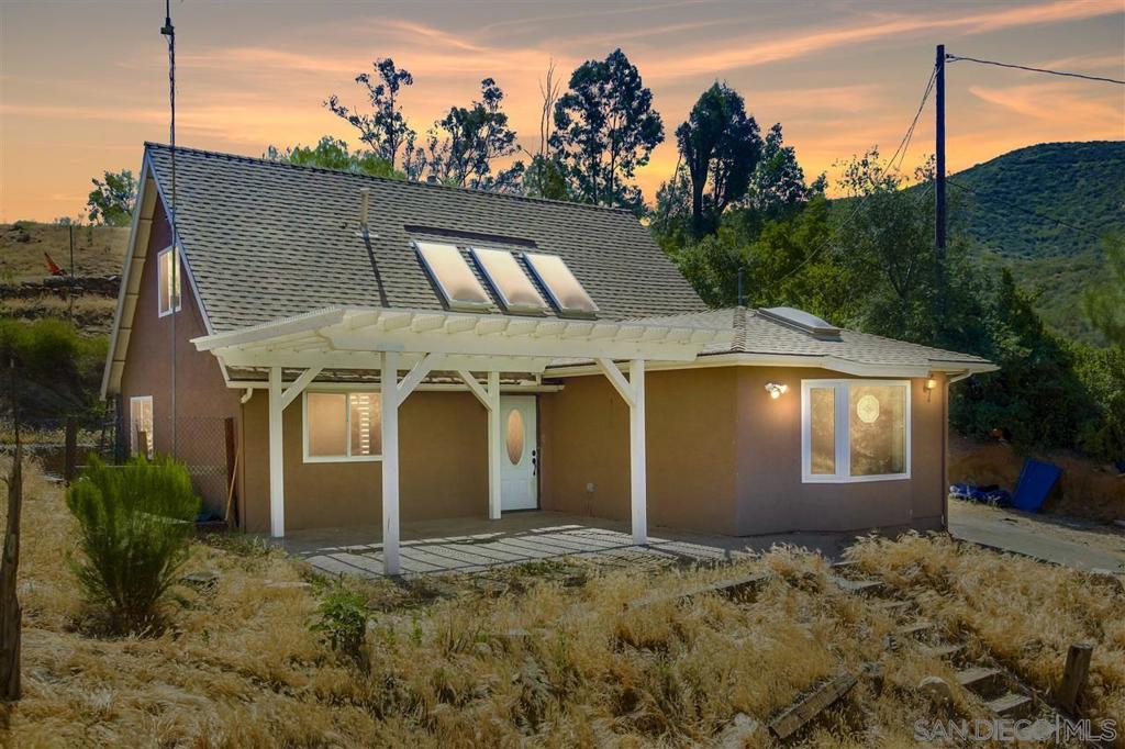 324 Patrick Dr — photo
