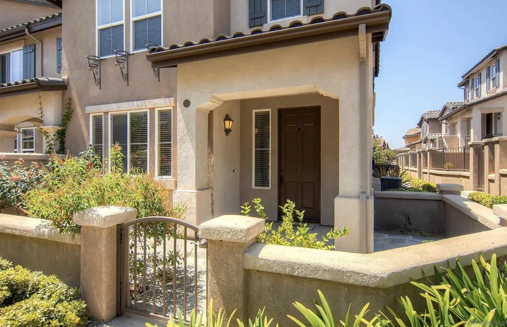 10429 Whitcomb Way 128 — photo