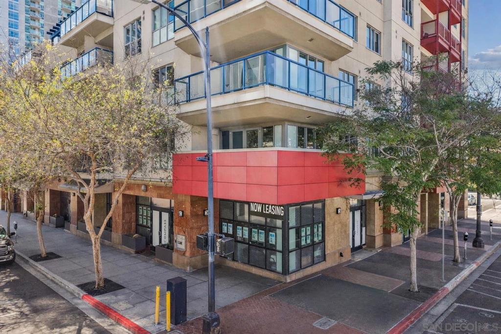 875 G St 108 — photo