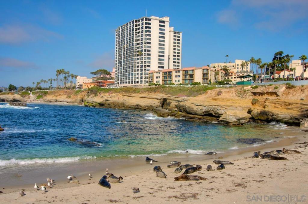 939 Coast Blvd 4H — photo