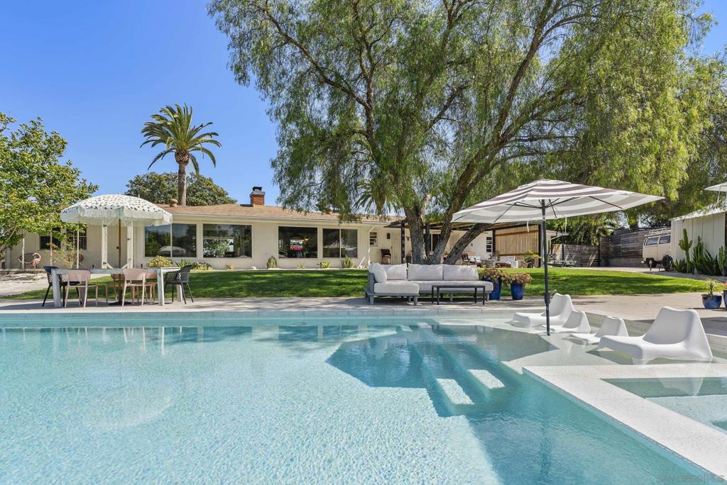 1326 Alta Vista Dr — photo