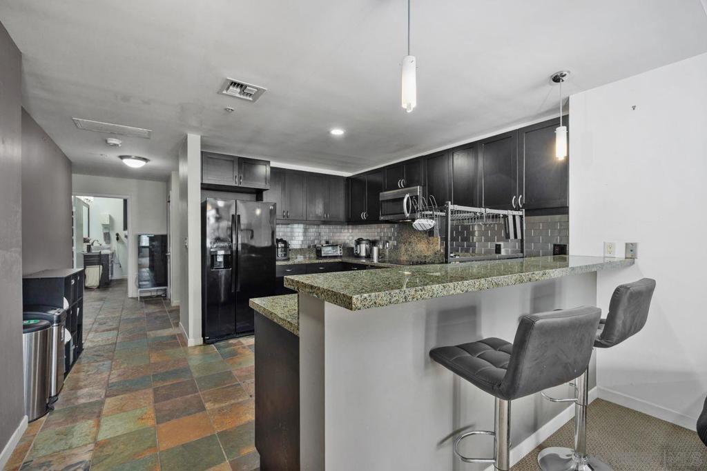 1150 J St 524 — photo